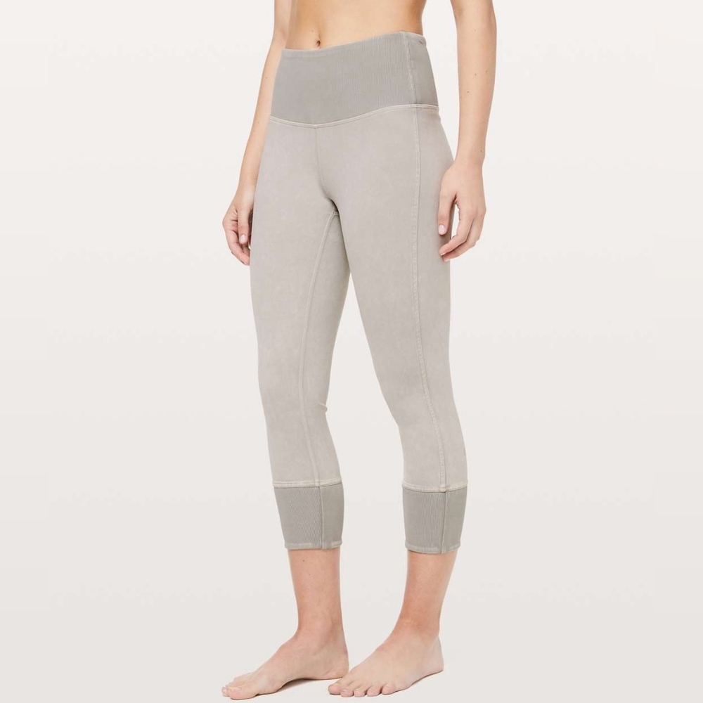Lululemon Grey Wunder Under Crop 23